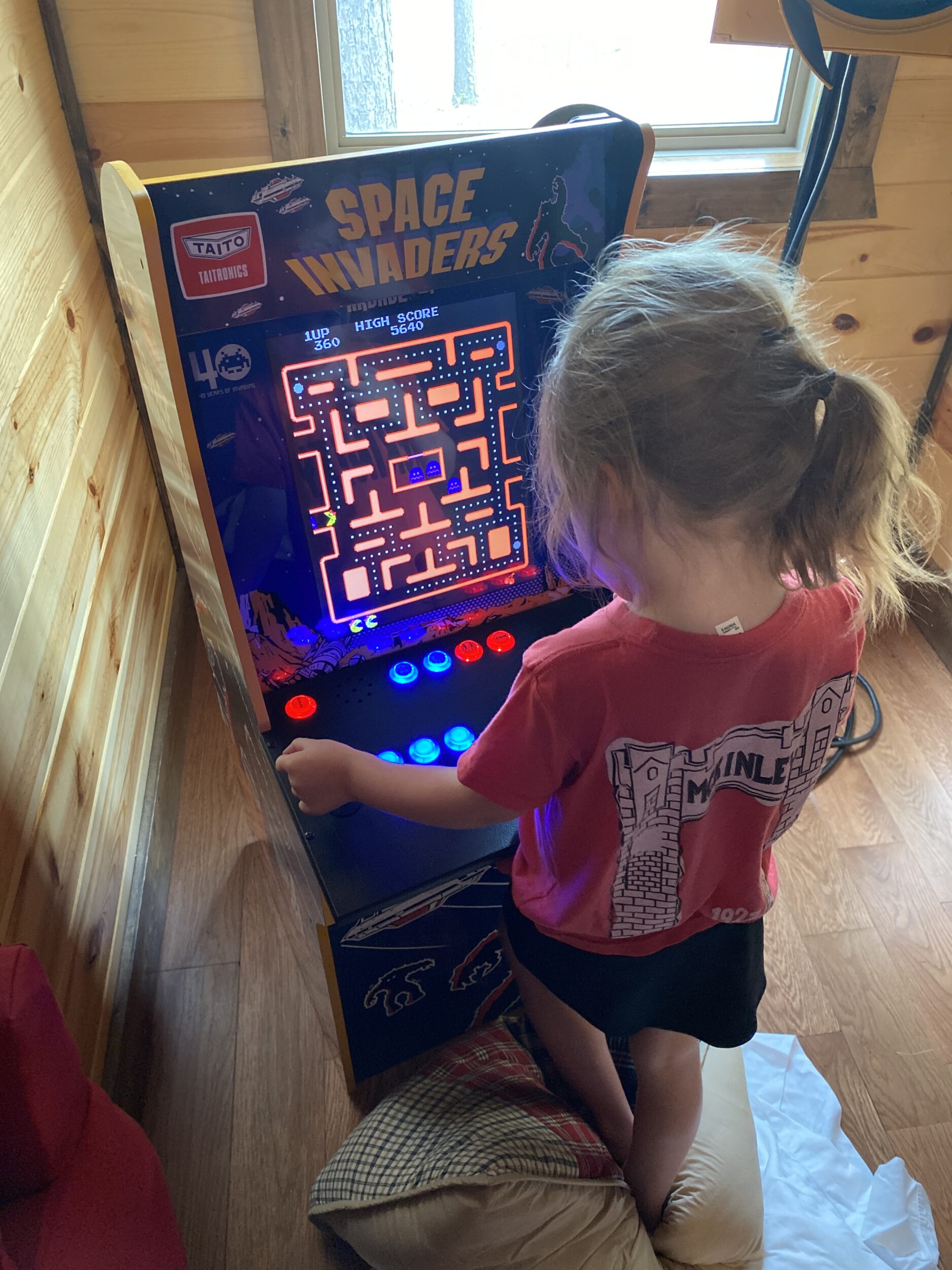 Playing Ms. Pac-Man on... Space Invaders